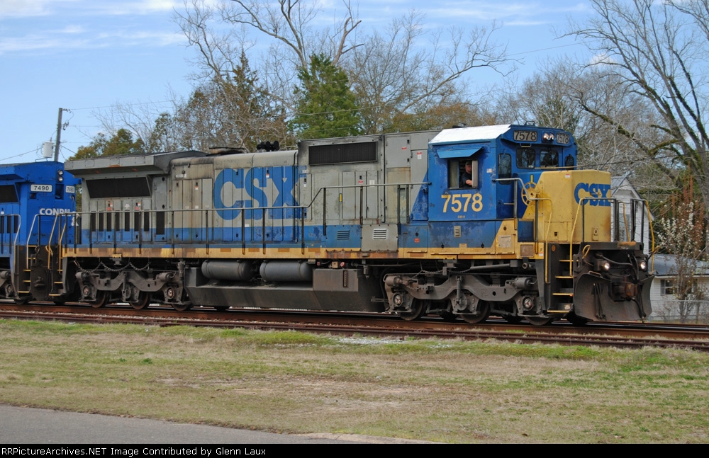 CSX 7578 leading but DIT, 7490 is doing all the work.